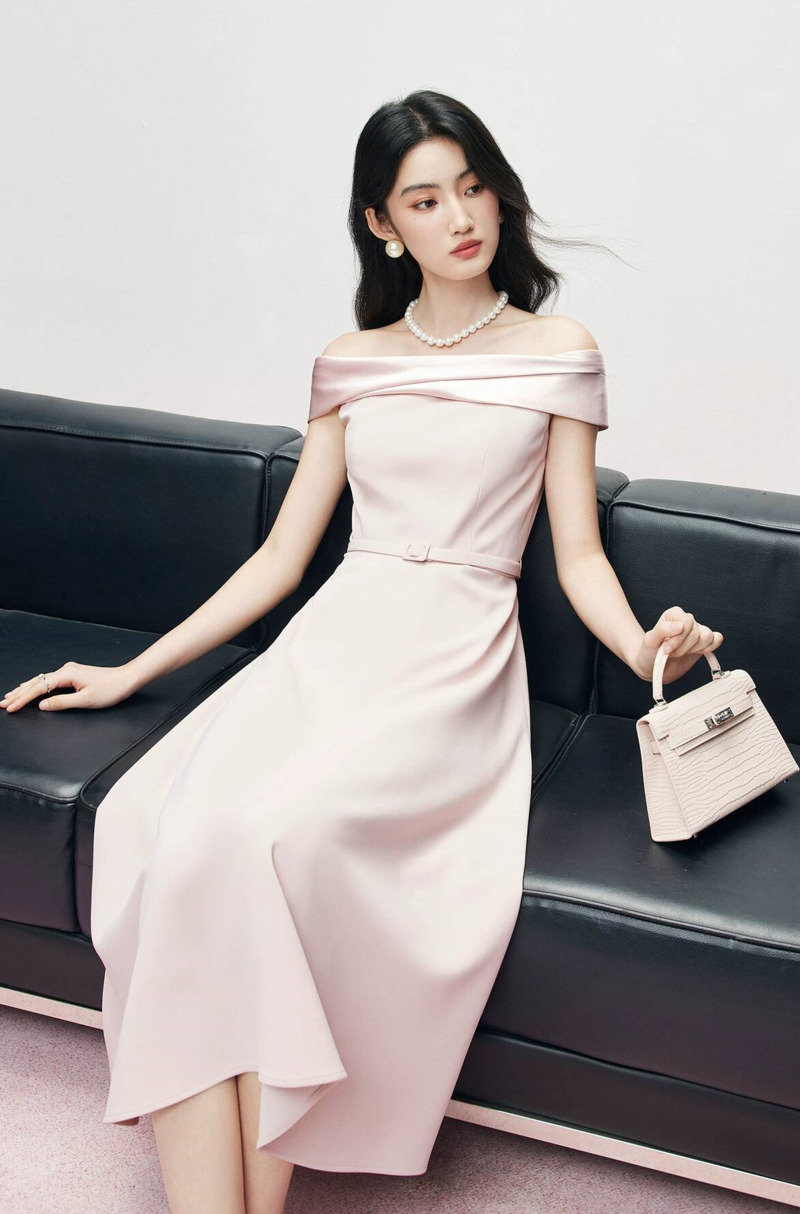 Women Pink Satin Off Shoulder  - Party Games Offline ulasan dan harga